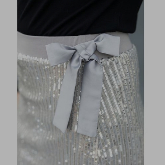 Evy's Tree Silver Sequin Skirt with Bow - Picture 5 of 7